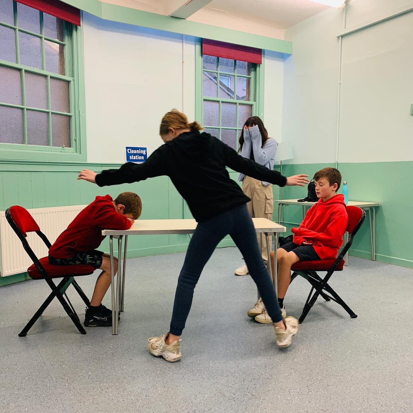 We had so much fun with our Portobello kids last week in our &lsquo;the restaurant&rsquo; improvisations, where lots of hilarious and unlikely situations arose 🤣😱👀&hellip; which of course had us all falling about laughing! So much fun 😆 

#dramac