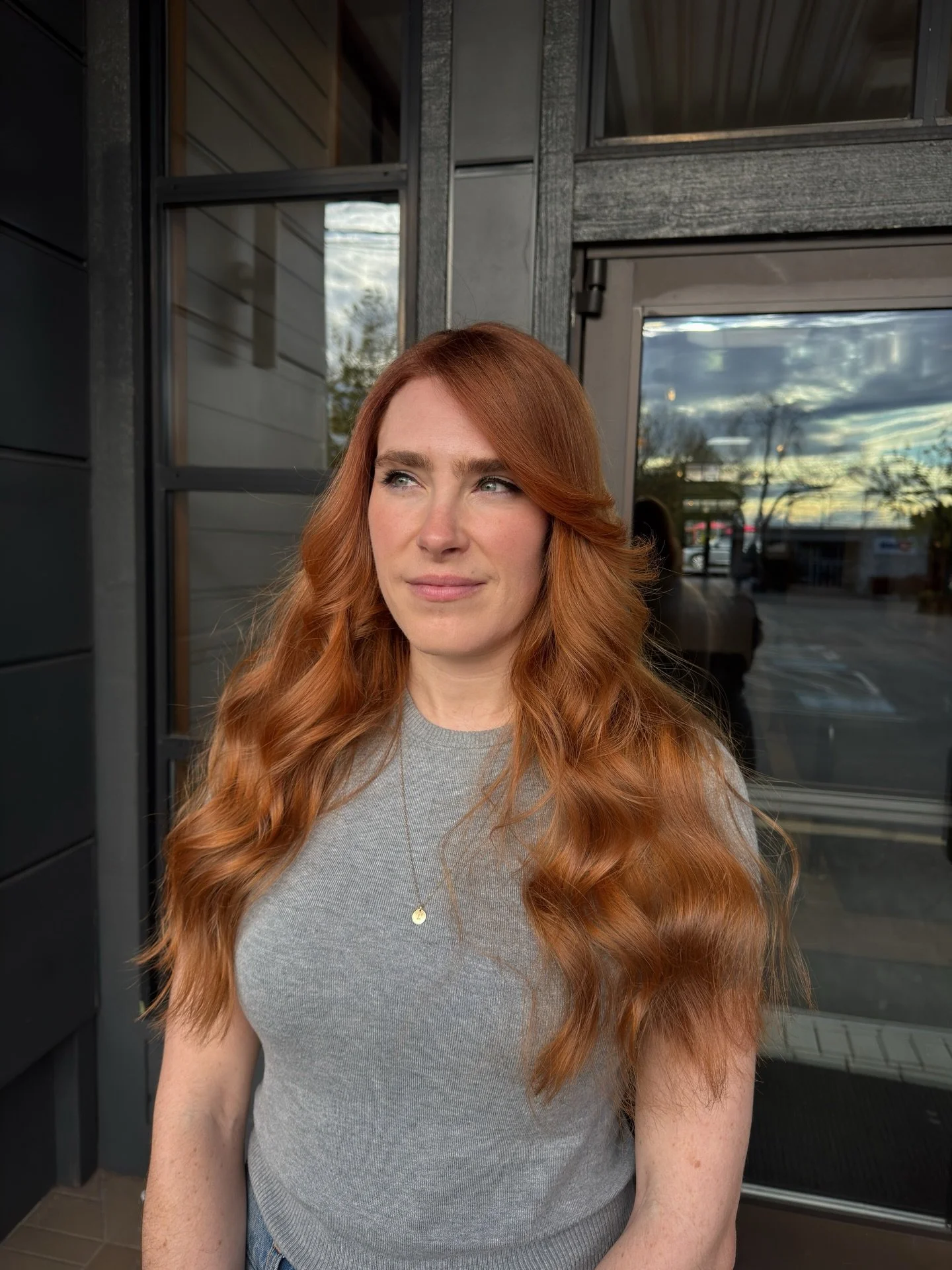 Did a slight but noticeable change on my beautiful client! She&rsquo;s typically a lighter strawberry but we wanted to add some depth and punch it up with some more red. 

The Details-

Root Color
✨Inoa 7n=7.34 with 2 ribbons each of 6n &amp; 6.34 ad