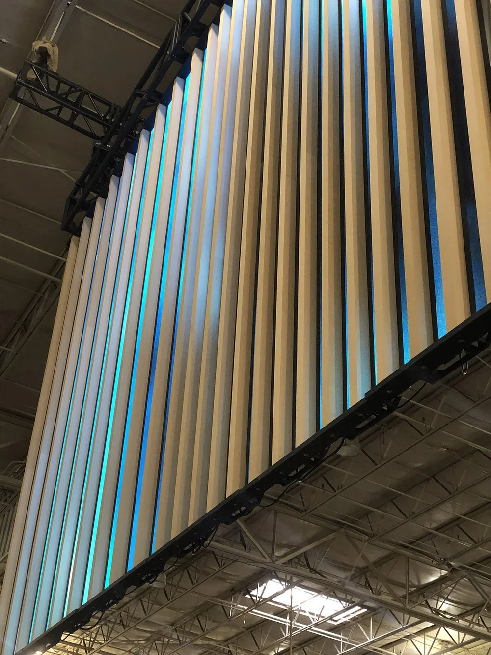 hanger_3.jpg
