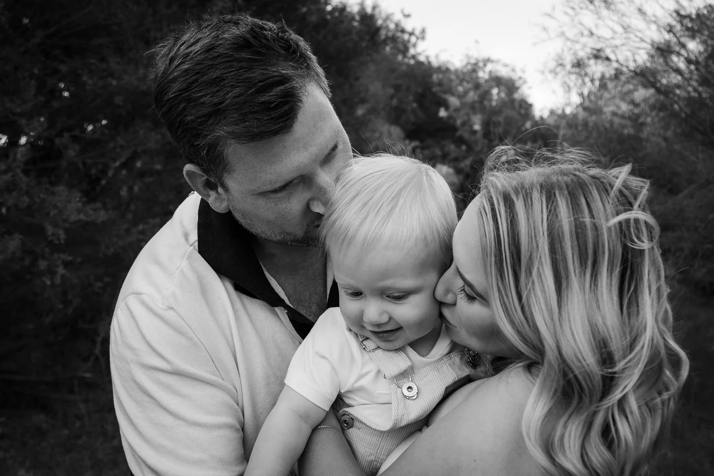 You&rsquo;ve got mail lovely @_shanmackillop 💛 One of my gorgeous past clients I photographed last weekend at my mini&rsquo;s 🥹

I know I say it every year, but I just can&rsquo;t believe how quick December is crawling on by!! My books are now clos