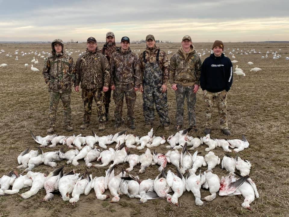 Eastern_Washington_Guides_Happy_Kampers_Guided_Snow_Goose_Hunts.jpeg