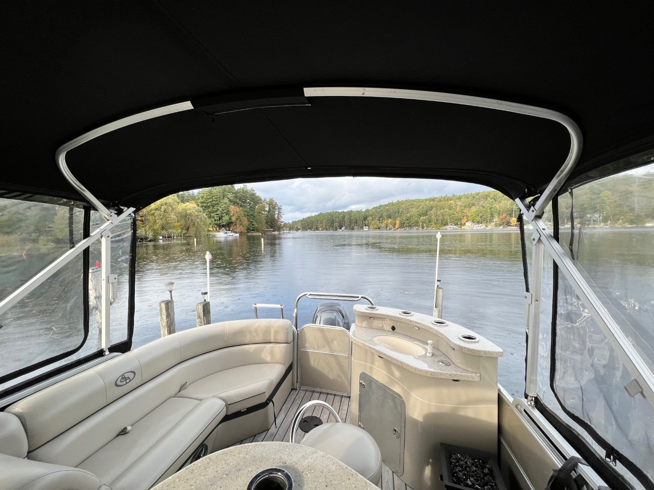 Custom Boat Tours & RentalsLake Boat Tours & Rentals Lake