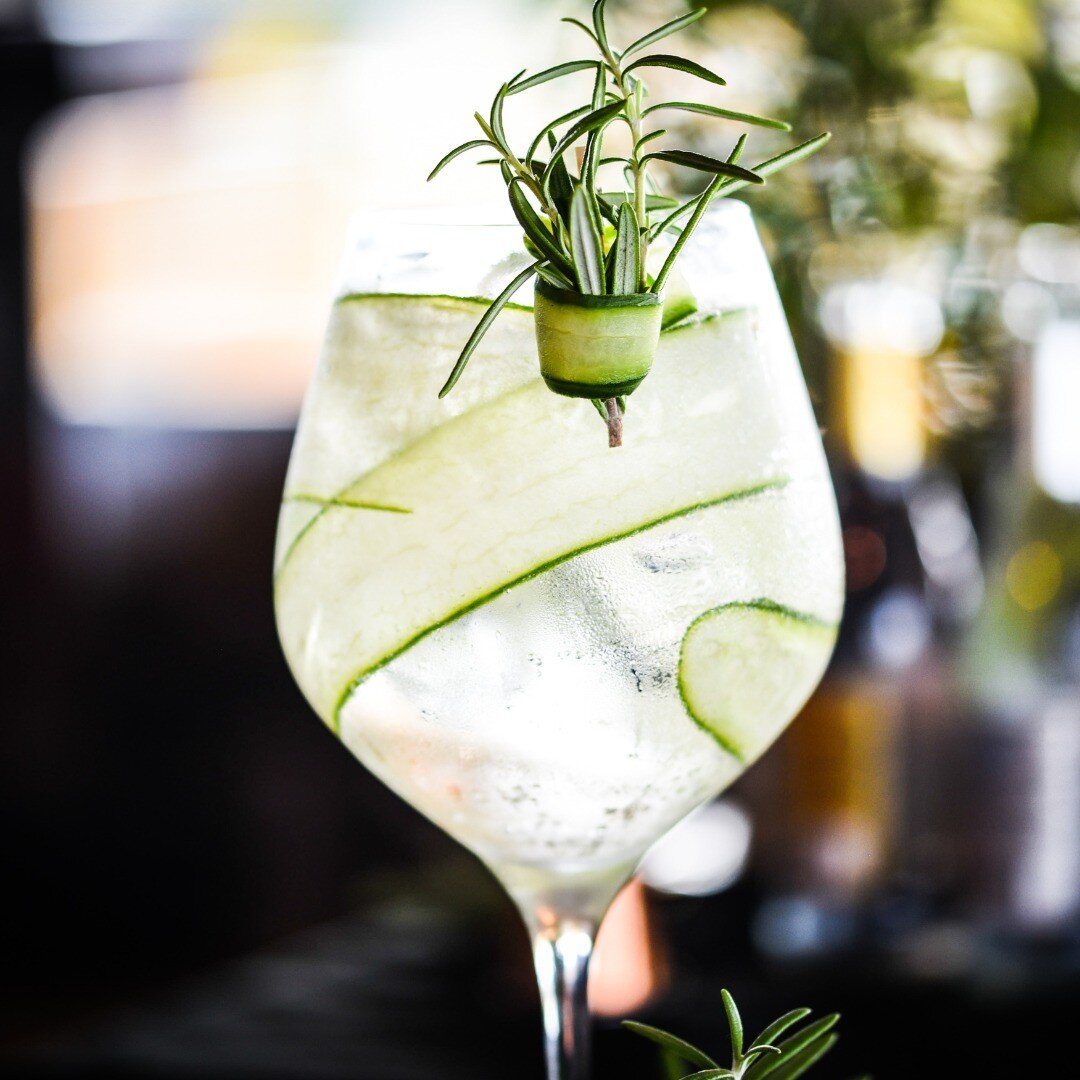 The best way to welcome the end of the week is with a cocktail 🍸 G&amp;T anyone?