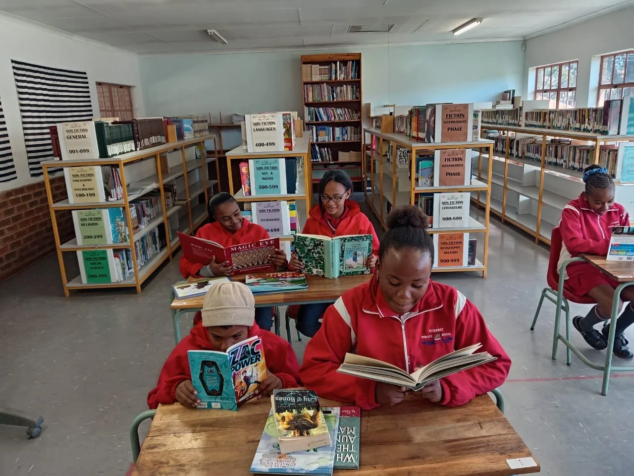 Everest Primary 1.jpg