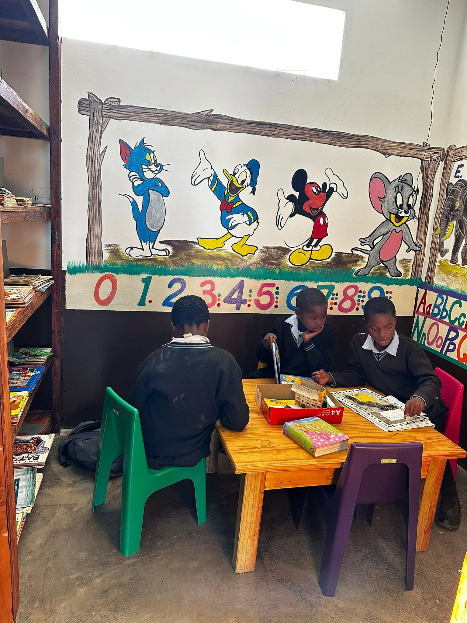 Mahamba Library_Photo 2.jpg