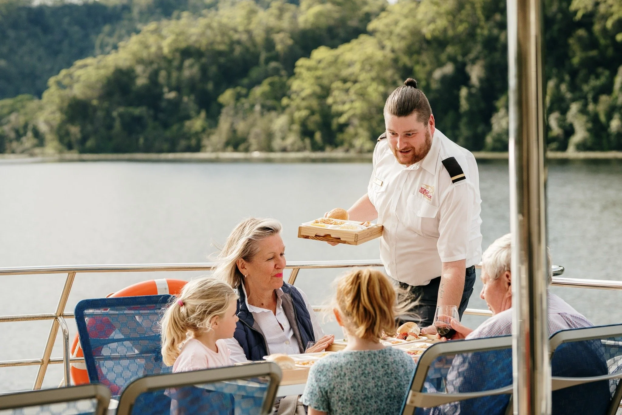 We cater for most 𝗱𝗶𝗲𝘁𝗮𝗿𝘆 𝗿𝗲𝗾𝘂𝗶𝗿𝗲𝗺𝗲𝗻𝘁𝘀 onboard. If you have any allergies or special dietary needs, please let us know in advance, or contact our booking office to chat with our friendly team.

Discover Tasmania 
Visit North West T
