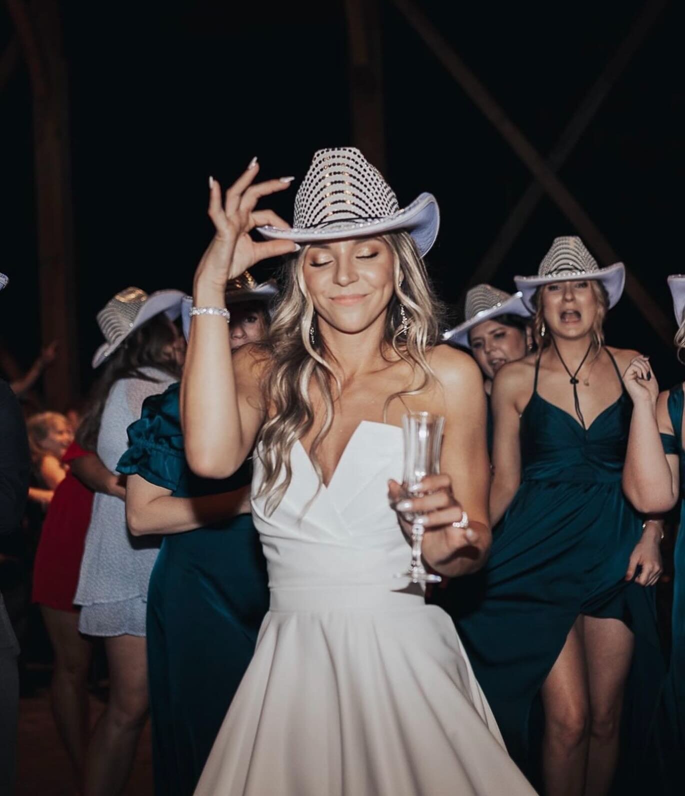 2024 brides, ITS YOUR YEAR! 

We are so thankful to be involved in so many weddings this upcoming year! 

Our calendar has limited availability and we have begun booking for 2025! 

⛪️ @thepostandbeamtn 
👰&zwj;♀️ @ashtonmarie33 
📸 @labeillecollecti