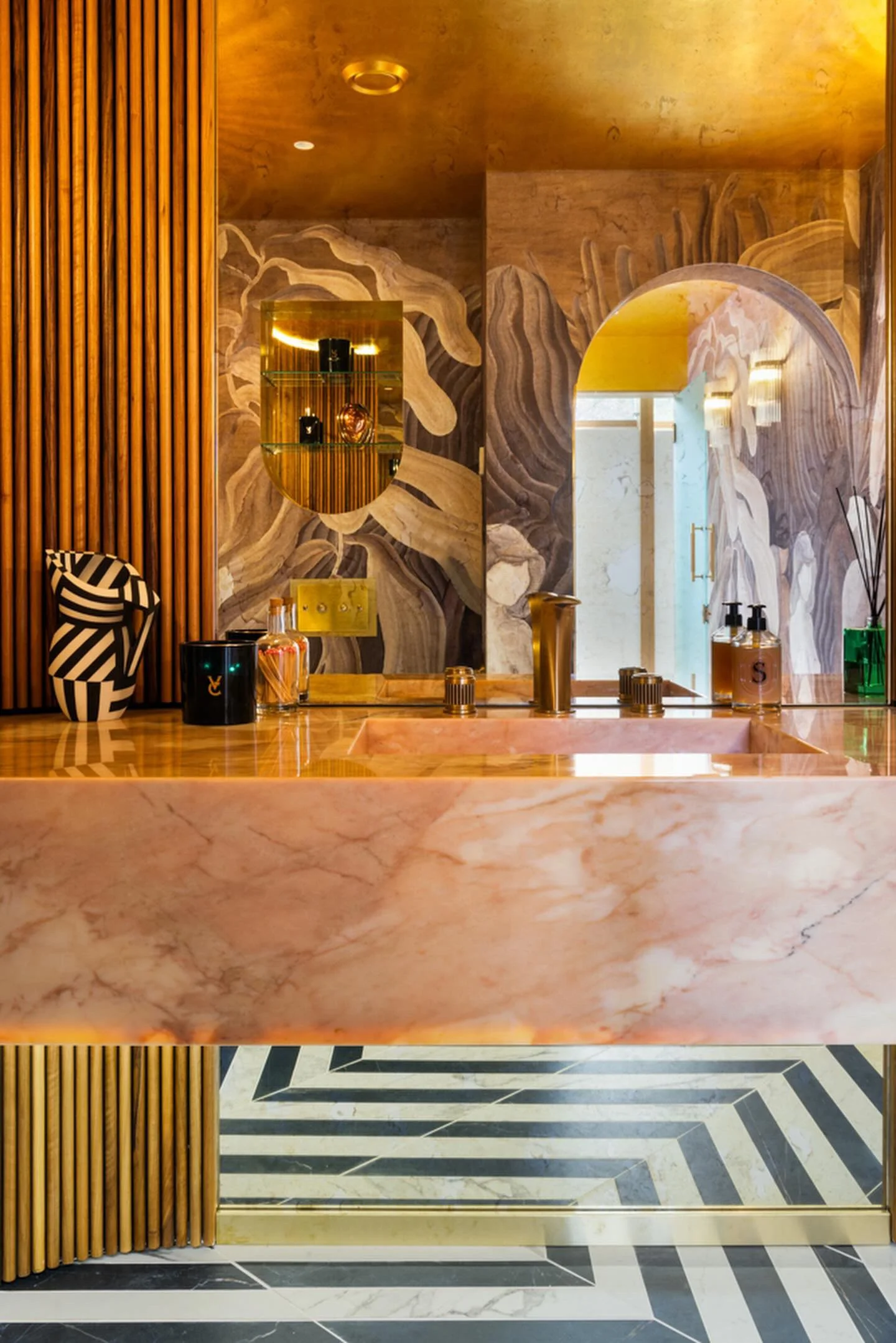 POWDER ROOM — Bel Air Surrey Hills