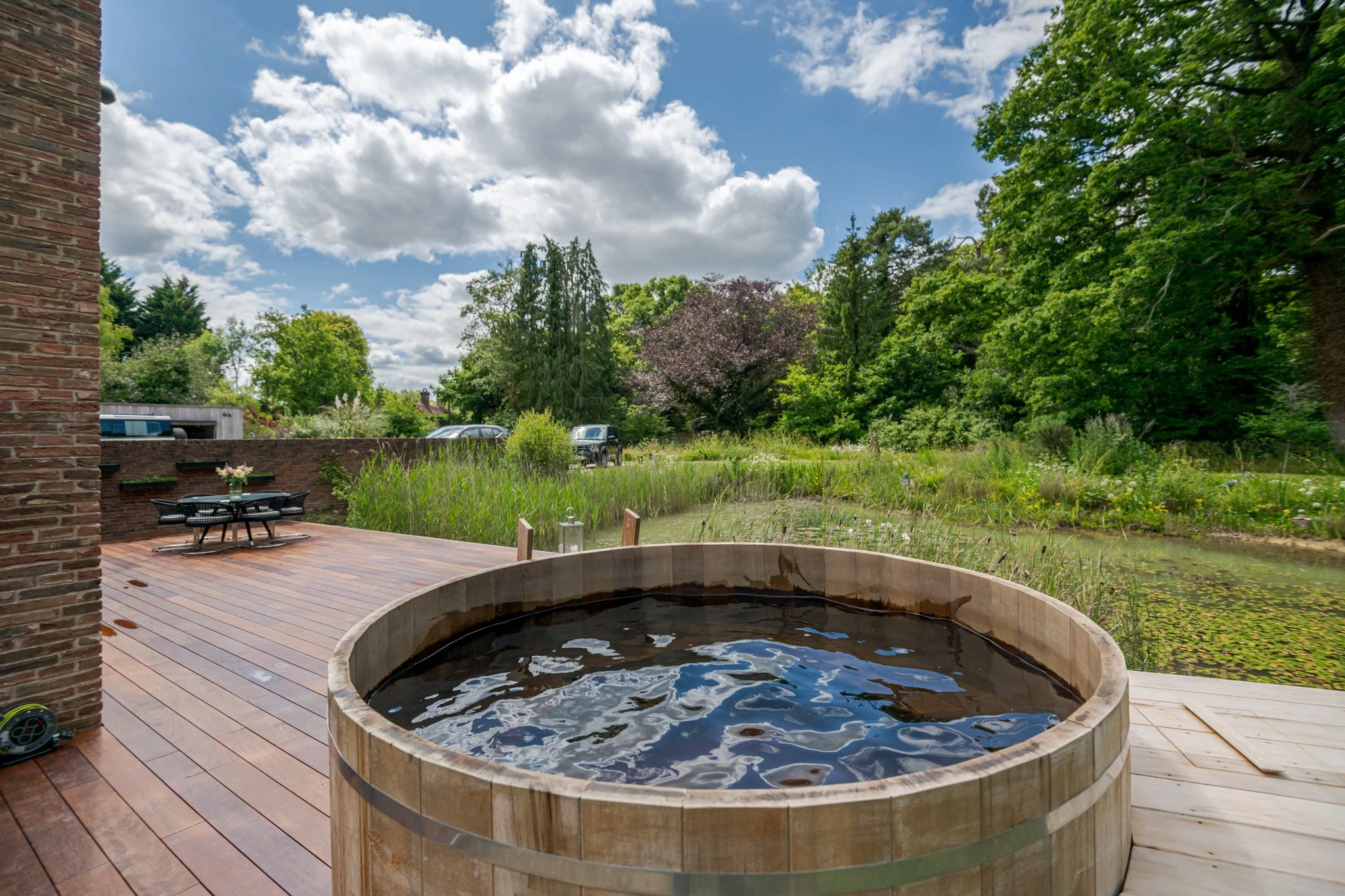 Location Creation: Bel Air: hot tub 2.jpg