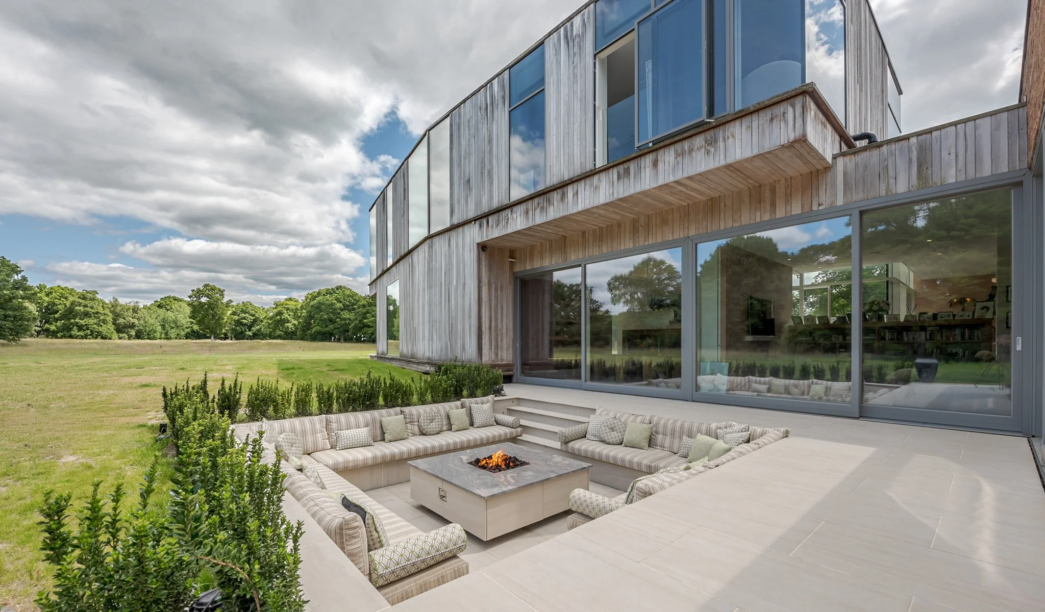 Location Creation: Bel Air:firepit2.jpg