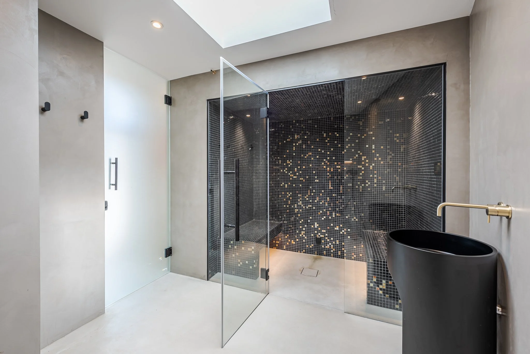 Location Creation: Bel Air: steam and shower.jpg