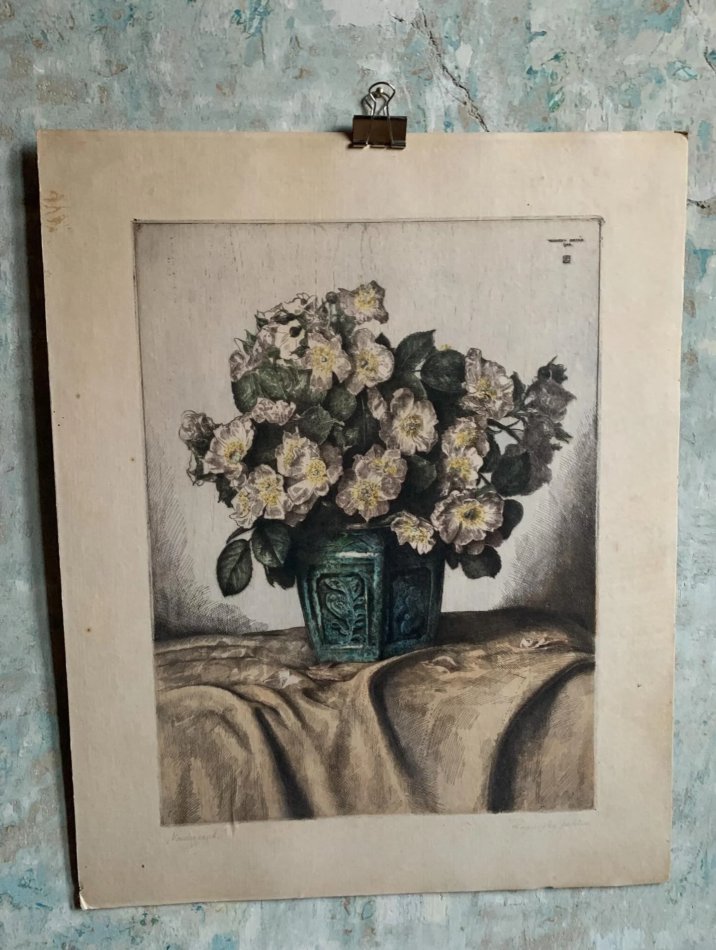 🥀 
Kaveczky Zolt&aacute;n: Vadrozsak. Szinezett rezkarc, papir kartonon, jelzett. 50x40 cm &bull; 15000 ft
Palmafa tollrajz fem keretben, ovalis mezovel, uvegezett, 19x14 cm &bull; 8000 ft 
Palmafa tollrajz uvegezett ezust szinu keretben, 28x23 cm &