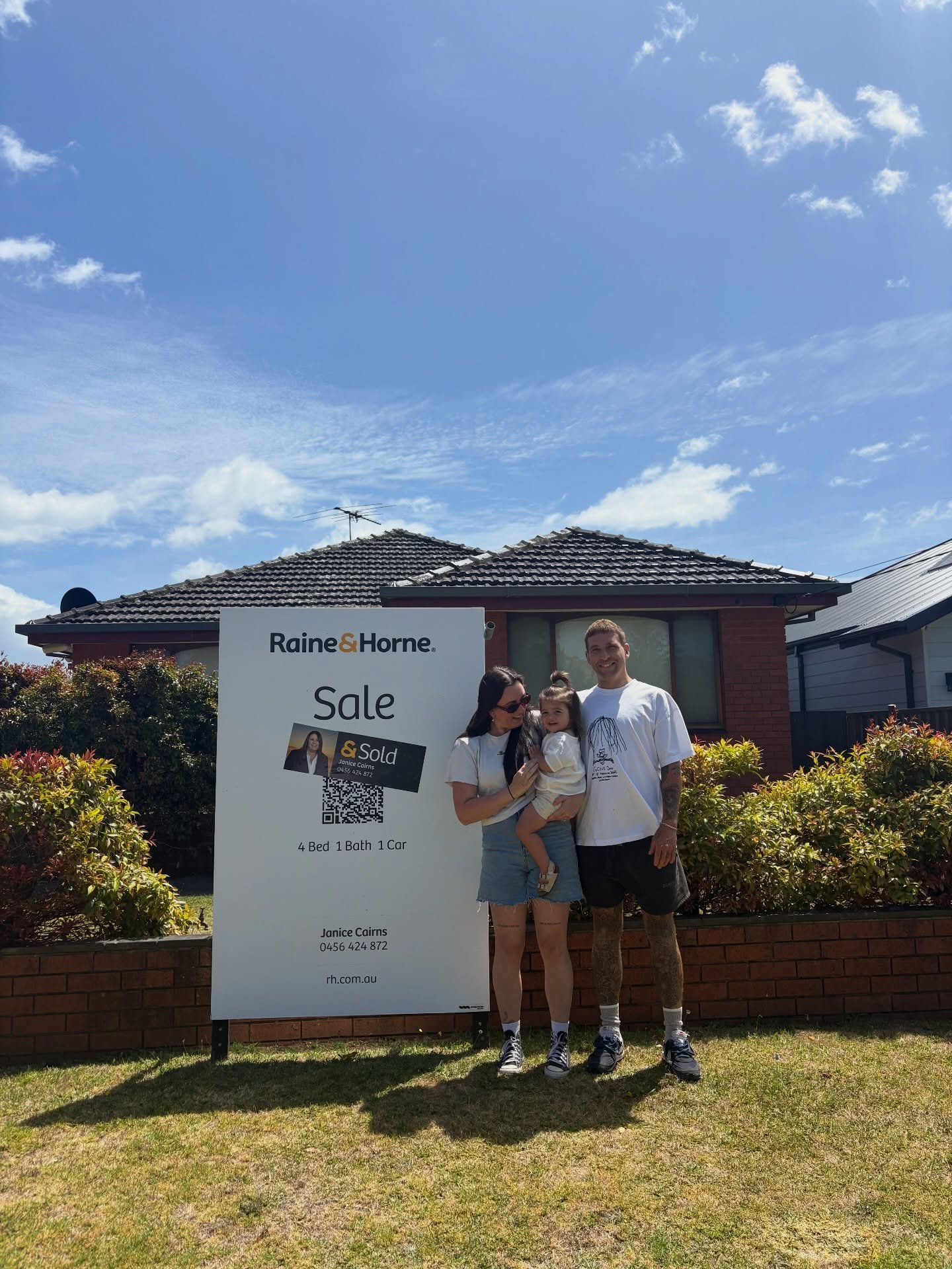 SOLD for Kirra &amp; Seb 🏡✨
First home dreams officially unlocked.
So, so happy for you both - after the searching, the waiting, and the what-ifs&hellip; you finally got the one.
What a moment 🤍

_______________ 🫶______________
Finance that just f