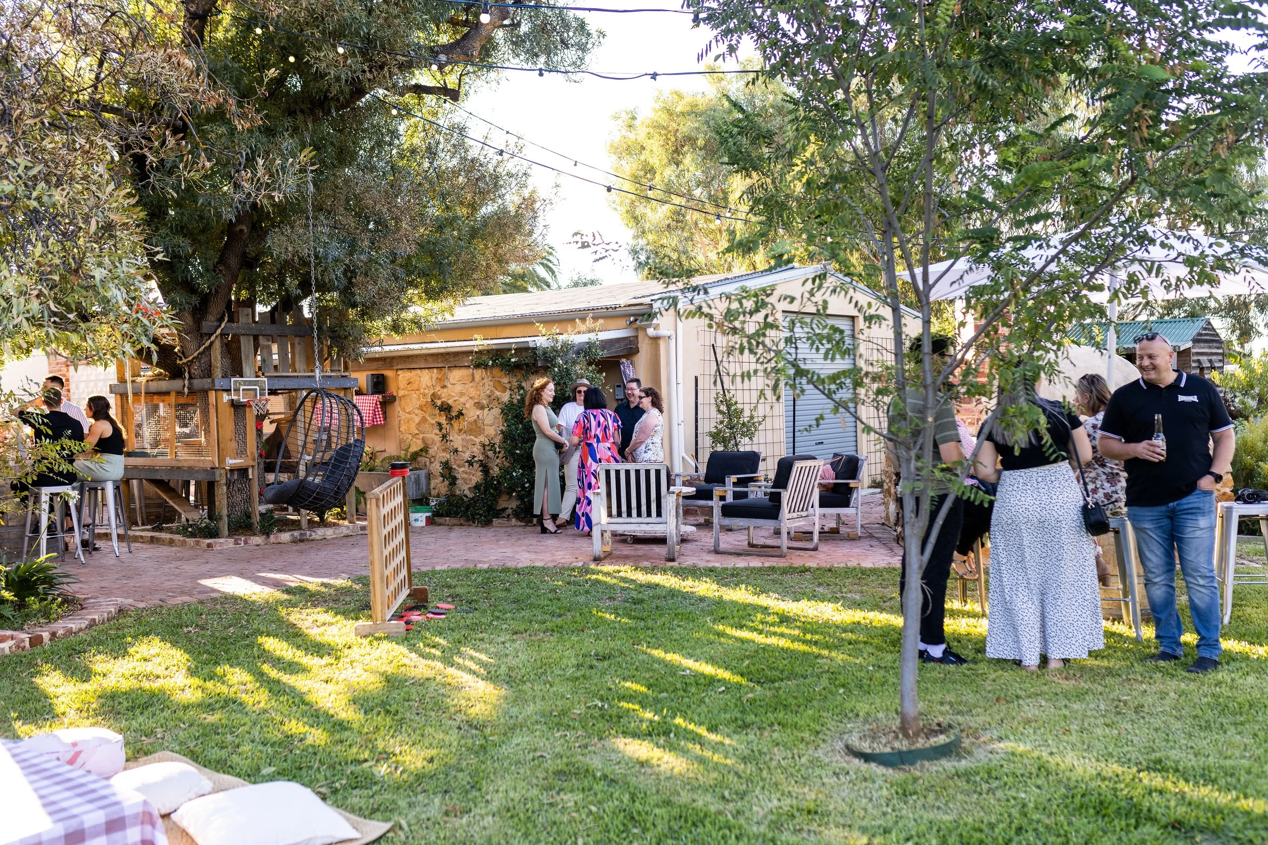 FrankieTheCreative-Emma&StephenEngagementParty-12.jpeg