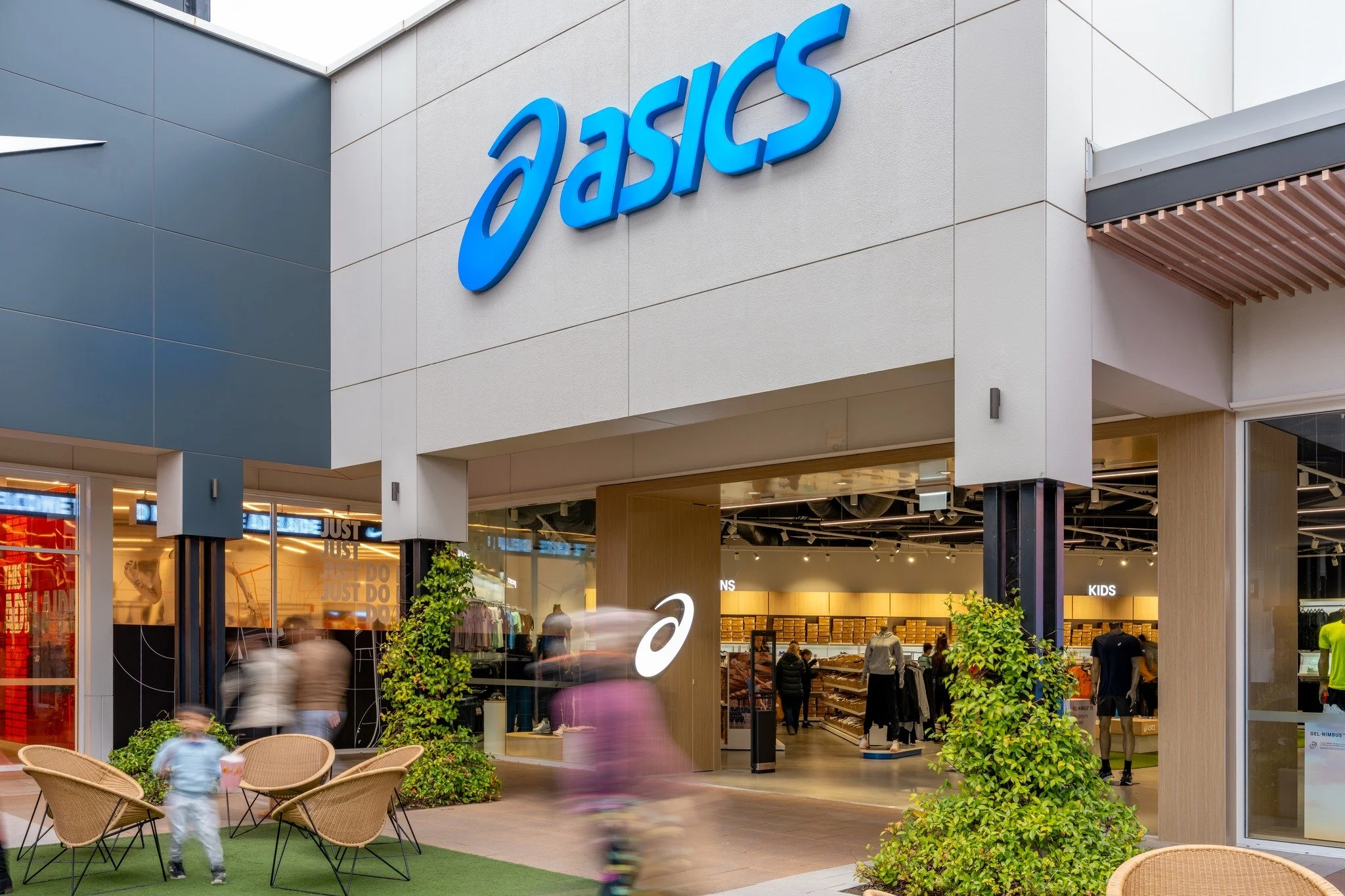 Bags were filled. Deals were scored. Vibes were high. 🛍️⚡

@harbourtownadelaide turned it on for another Get Outlet Sale, and we were there to capture every stylish second.

We shot the action to make sure the energy translated into marketing gold &