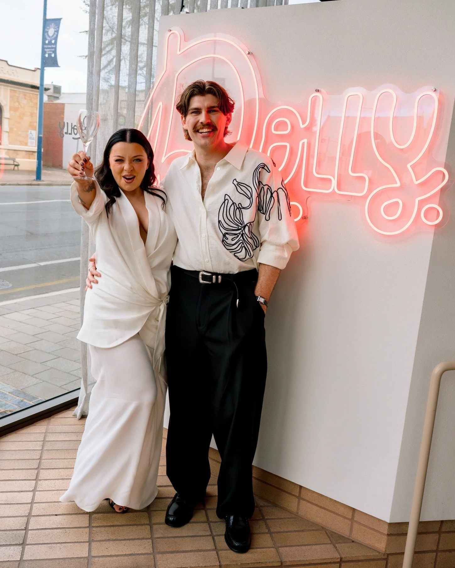 Cool people. Good energy. Moments you won&rsquo;t get twice.

Get the photos 👏 and make them last.