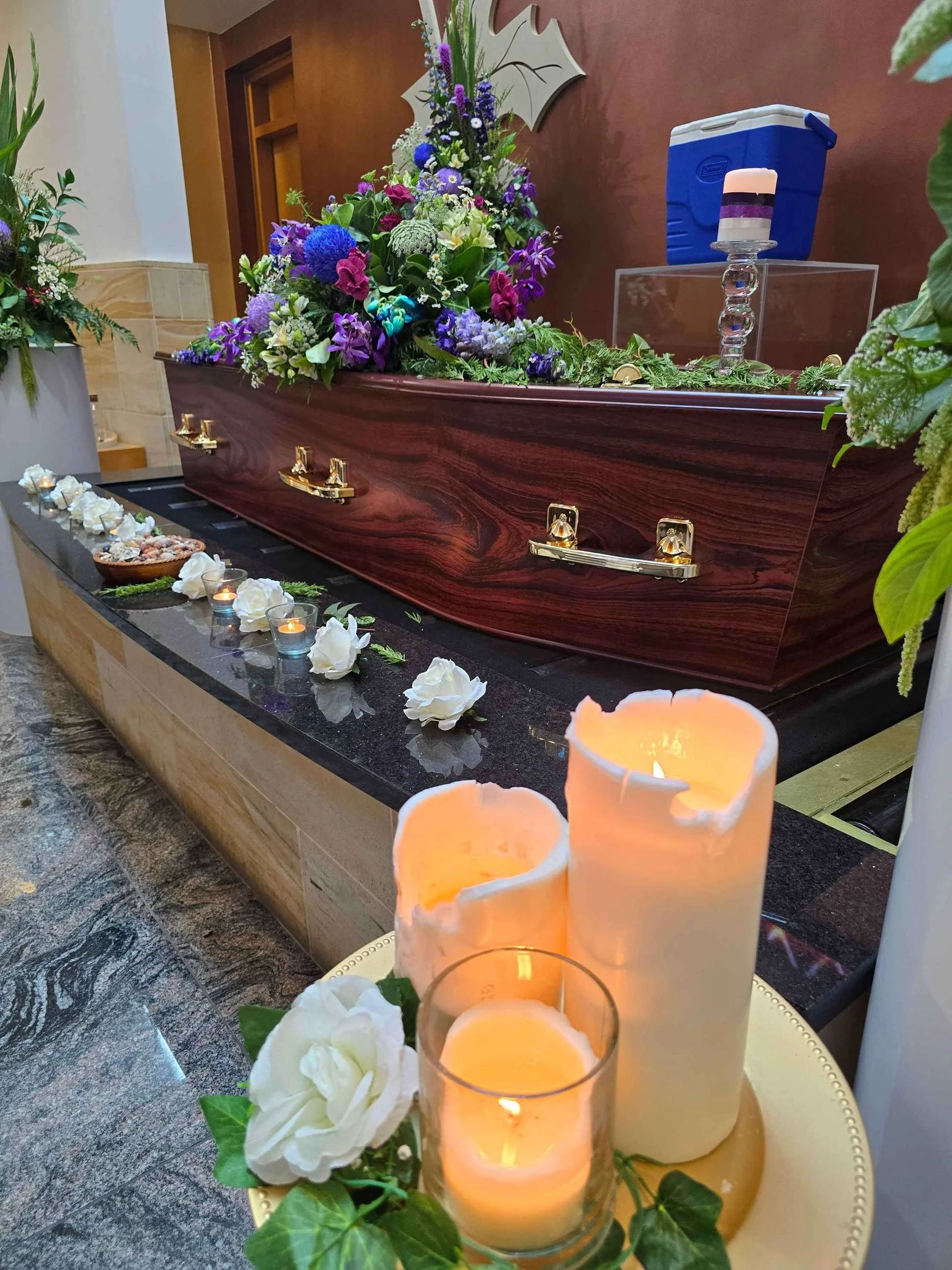 mahogany-coffin-purple-wildflower-tribute-adelaide-funeral.jpg