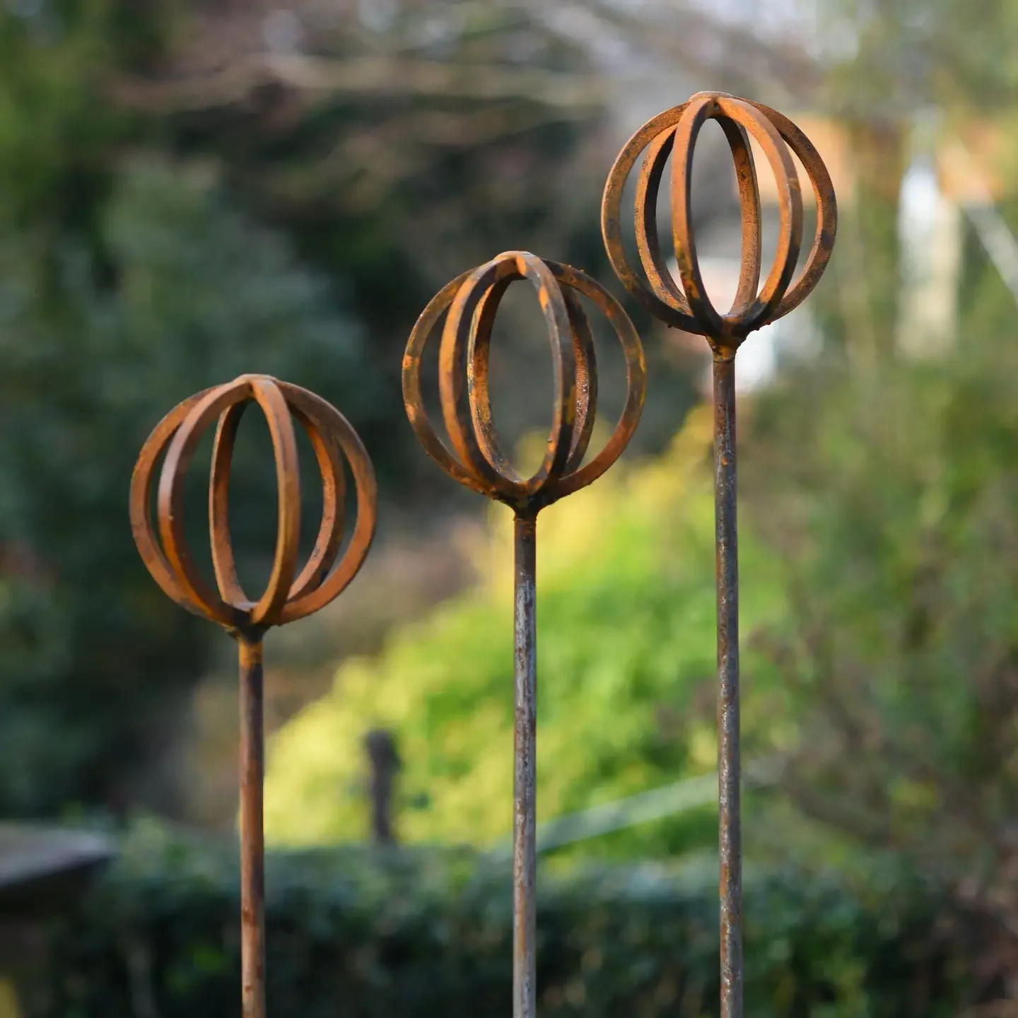Rusty Metal Basket Garden Stake