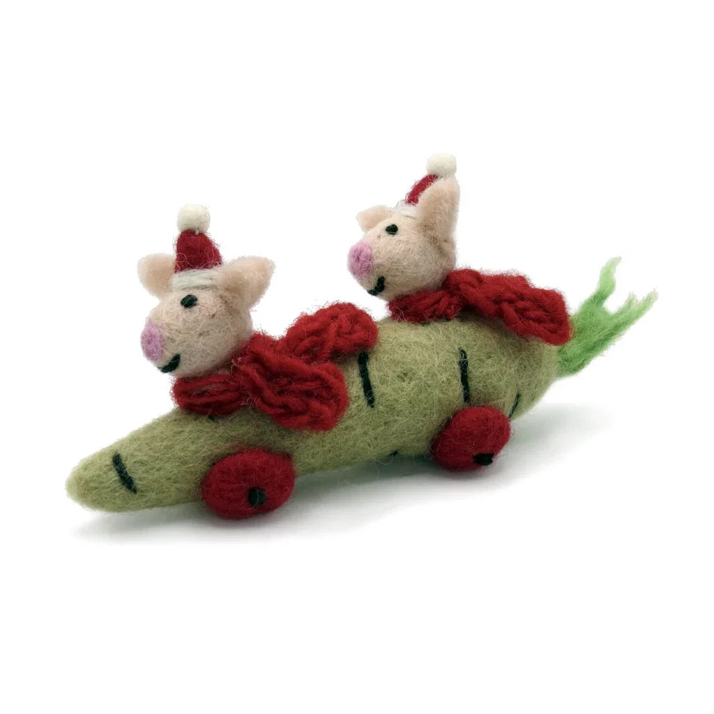 Christmas Parsnip Car with Piglets