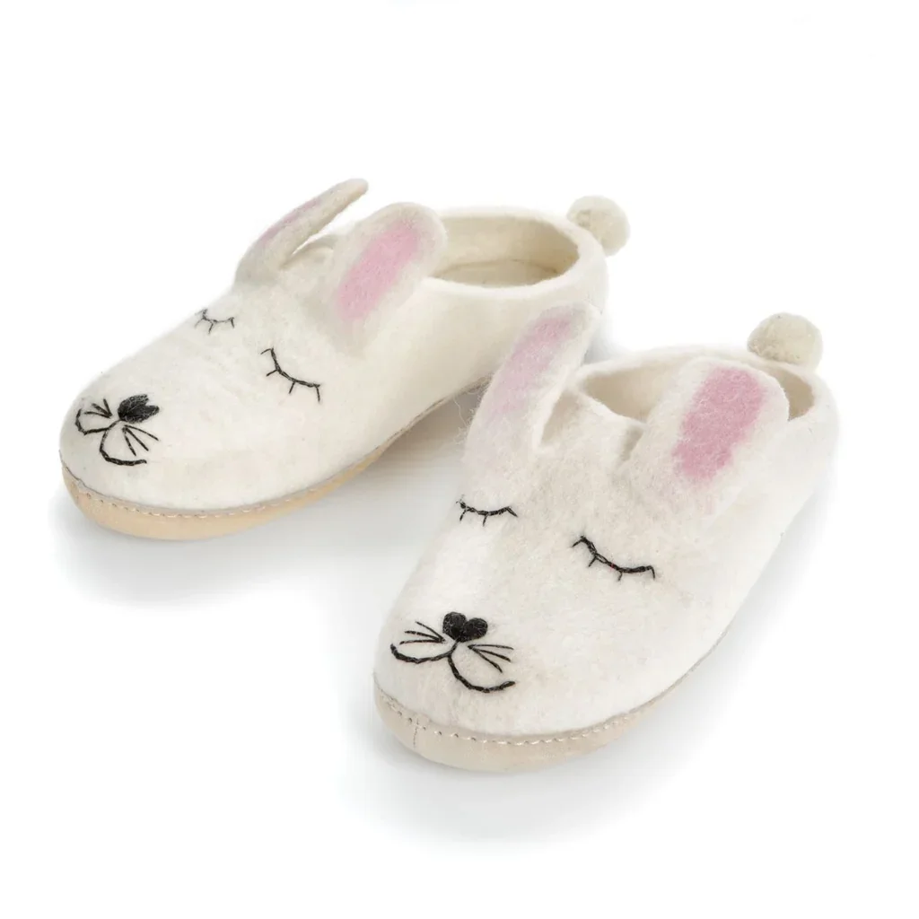 bunny-slippers-ac40804-4105-p_1024x1024.webp