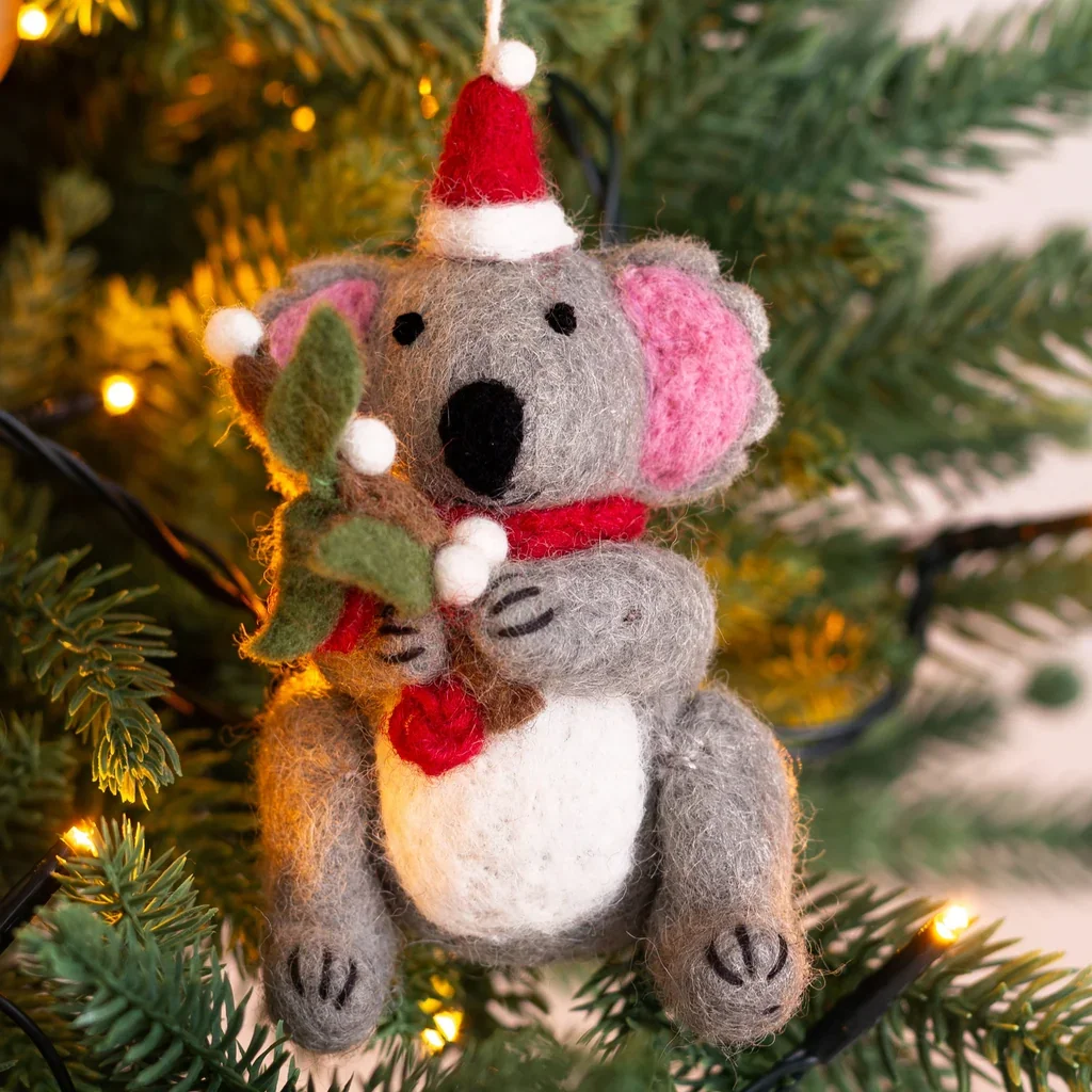 CD46110_Koala_with_Mistltoe_1024x1024.webp
