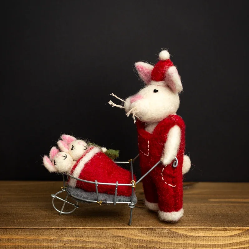 CD52104_Christmas_Bunny_with_Babies_1024x1024.webp