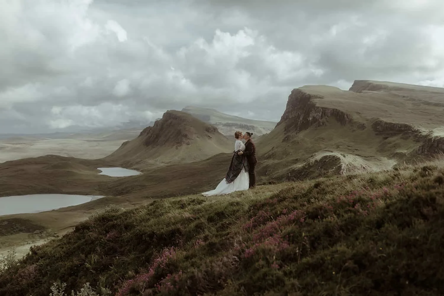 Same-sex Isle of Skye elopement on the Quiraing. Scotland Elopement photograpy