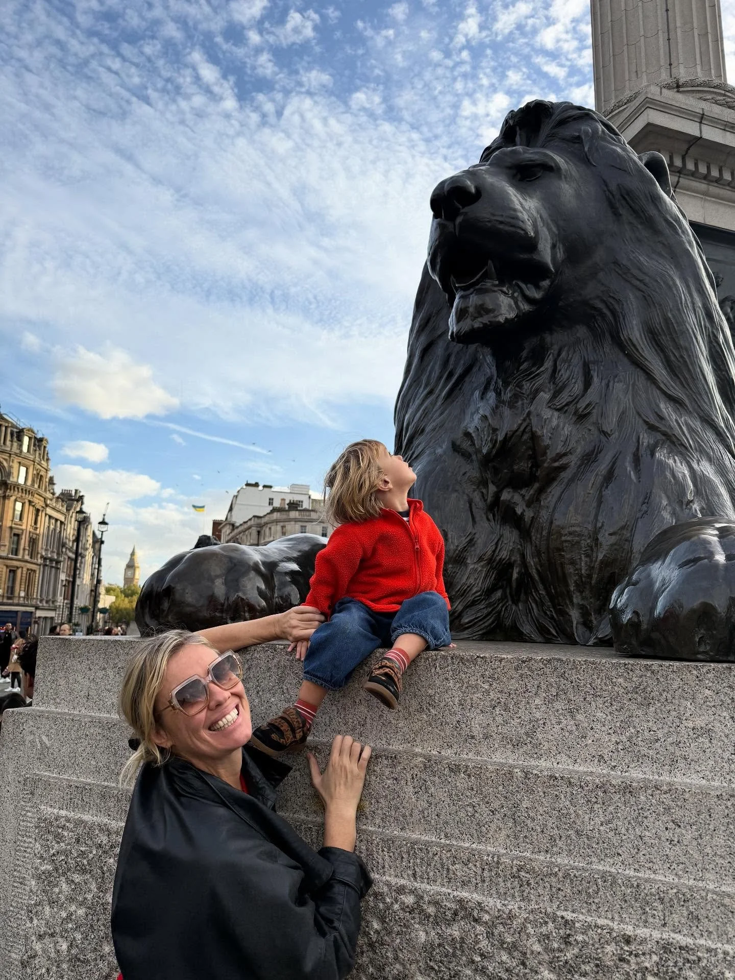 Today something strange happened. I went to meet my dad and brother for dim sum in China Town. It was lovely to see them but not relaxing. Our table was in the middle of everything and Sid wanted to watch the fish in a tank but it was too busy to lea