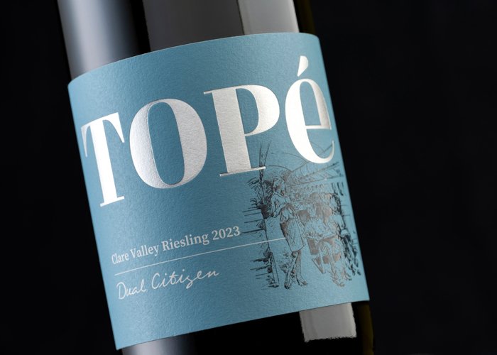 03 Topé-Dual Citizen.jpg