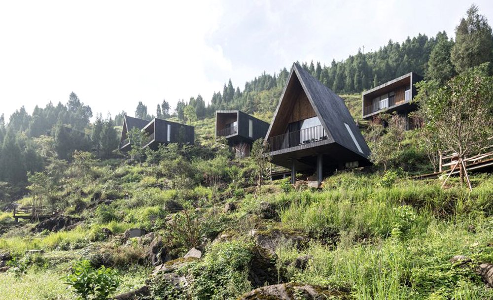 woodhouse-hotel-zjjz-atelier-guizhou-china-architecture-residential-blackened-wood_dezeen_2364_col_5-852x519.jpeg