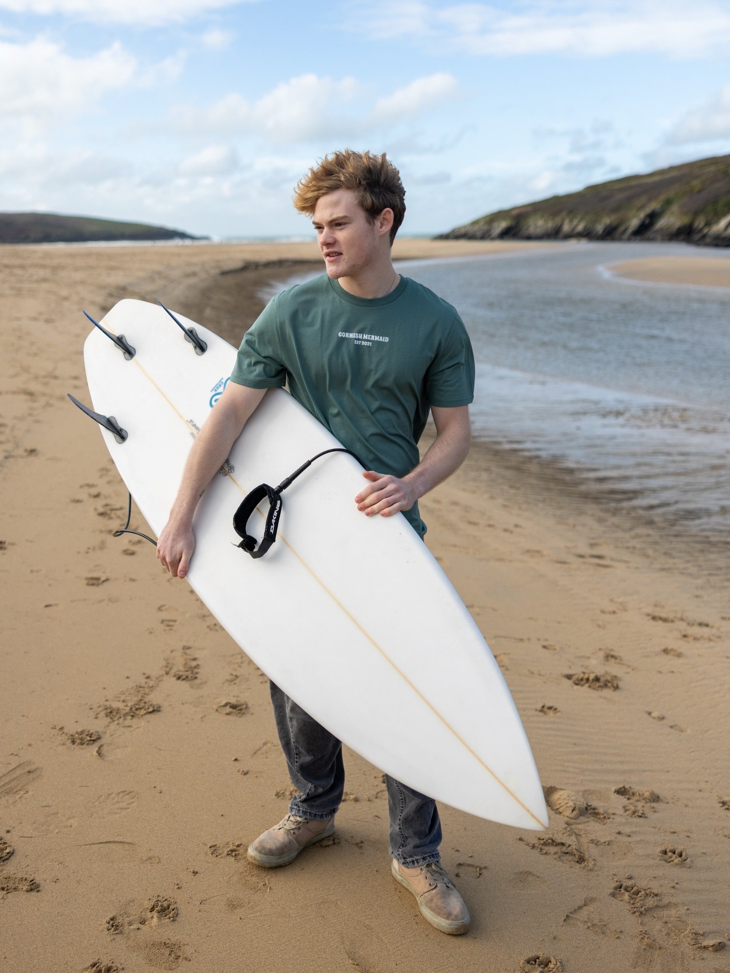 Nothing over the top, just clean lines, a premium organic feel, and that quiet confidence only the Cornish coast can give. Our Cornish Mermaid tees are the perfect post-surf layer 🏄🏼&zwj;♂️

Crafted from soft 100% ring-spun cotton that breathes wit