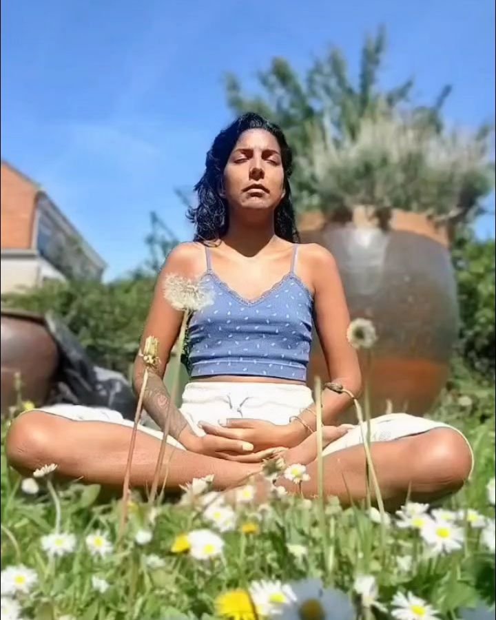 Tara Maa Practice always takes me into the core Truth of the moment, beyond all stories and perceptions.
Breath, somatics, touch, stillness, and sound vibration are all key elements of this work.
Grateful to my excellent teacher for upholding this