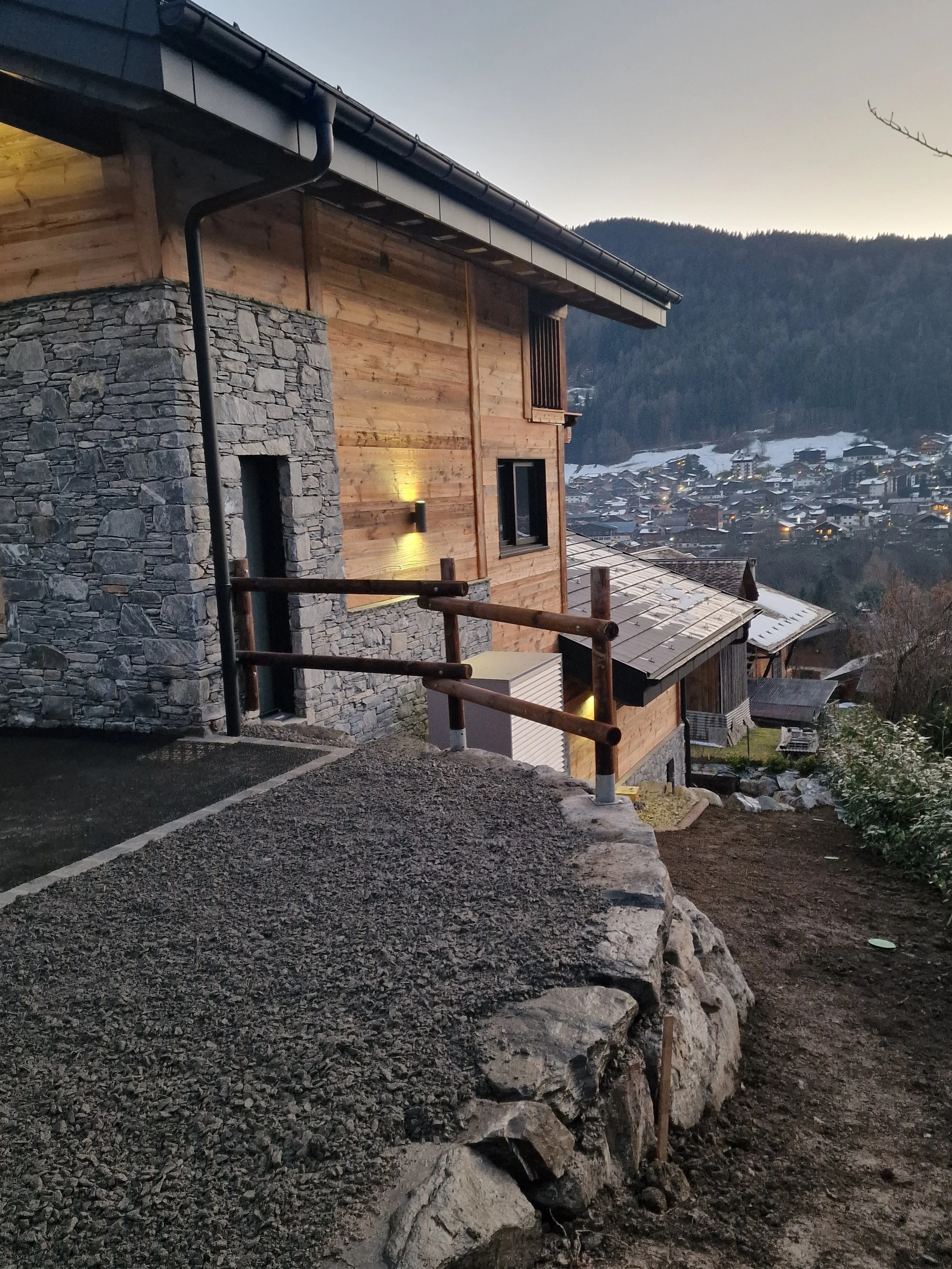 2025-12-13 17.07.22.jpg