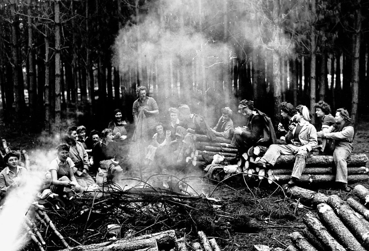 HONOURING THE LUMBER JILLS
