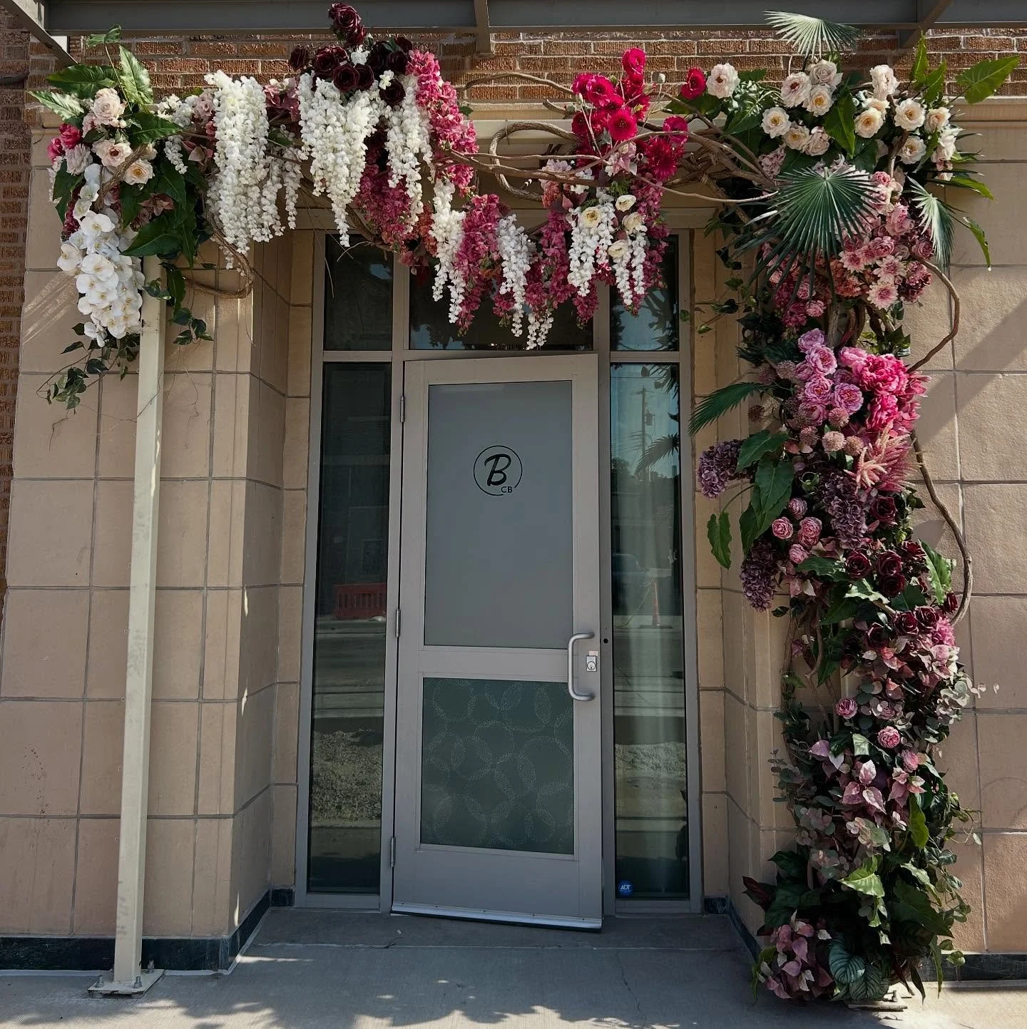 Last year around this time, we were building this outside floral arch at @blancchampagnebar and just recently found out they were selected as one of the top 50 new restaurants in @wineenthusiast! So wanted to extend a big congratulations to @jordin_j
