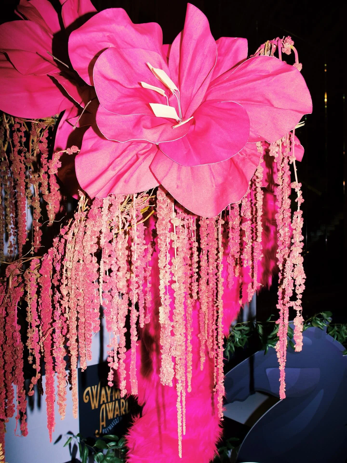 Sometimes a giant pink furry drippy tree is needed. Look no further than Floraloom to come through for all your wild dreams 🎀

Beauty shot captured by the talented @frank_monk