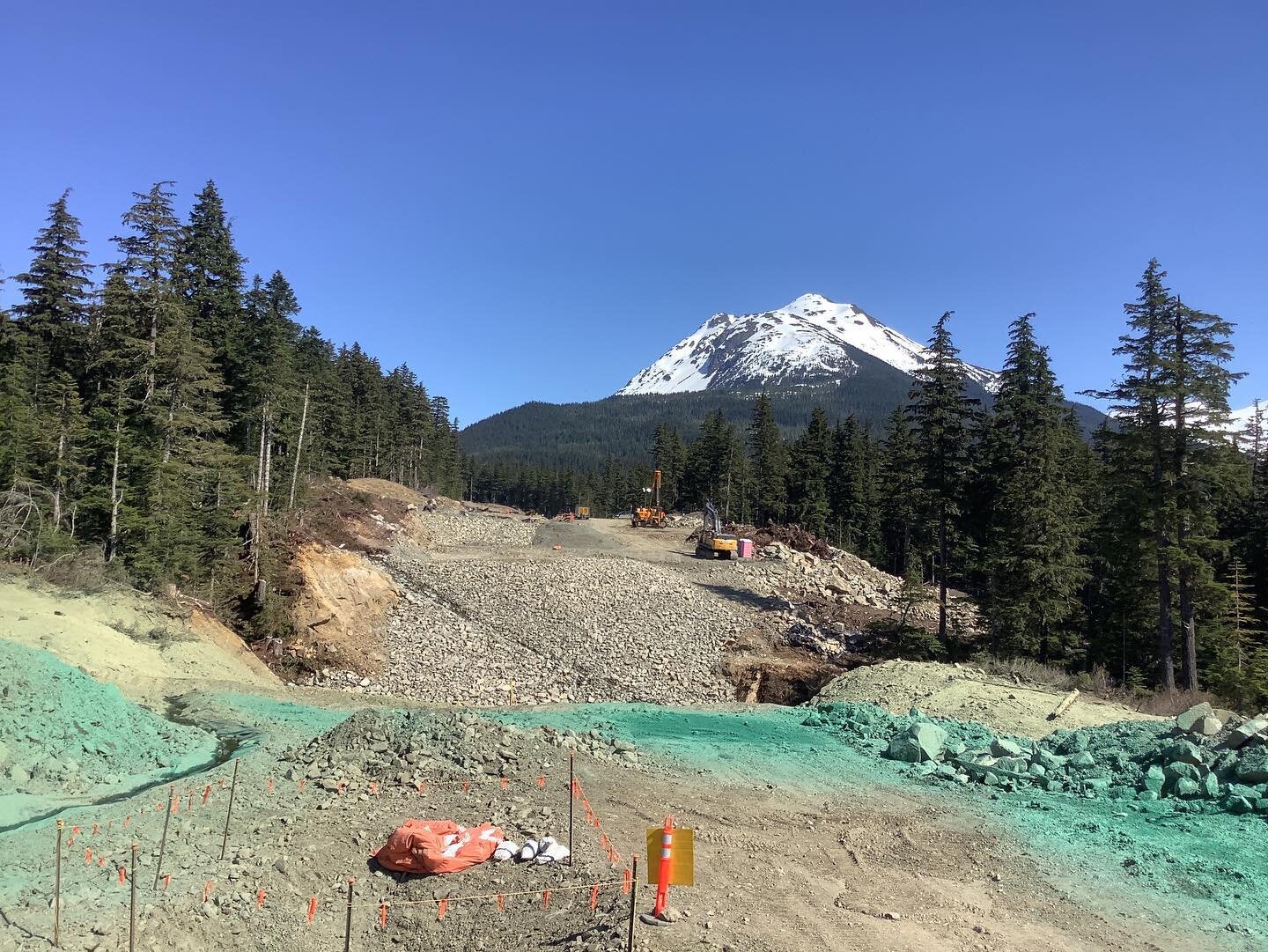 Crews are back and loving the views for another season! The View is pretty good but seeing all that#flexterra going down is an awesome sight #cechydromulch #teamcec2023 @profile.products