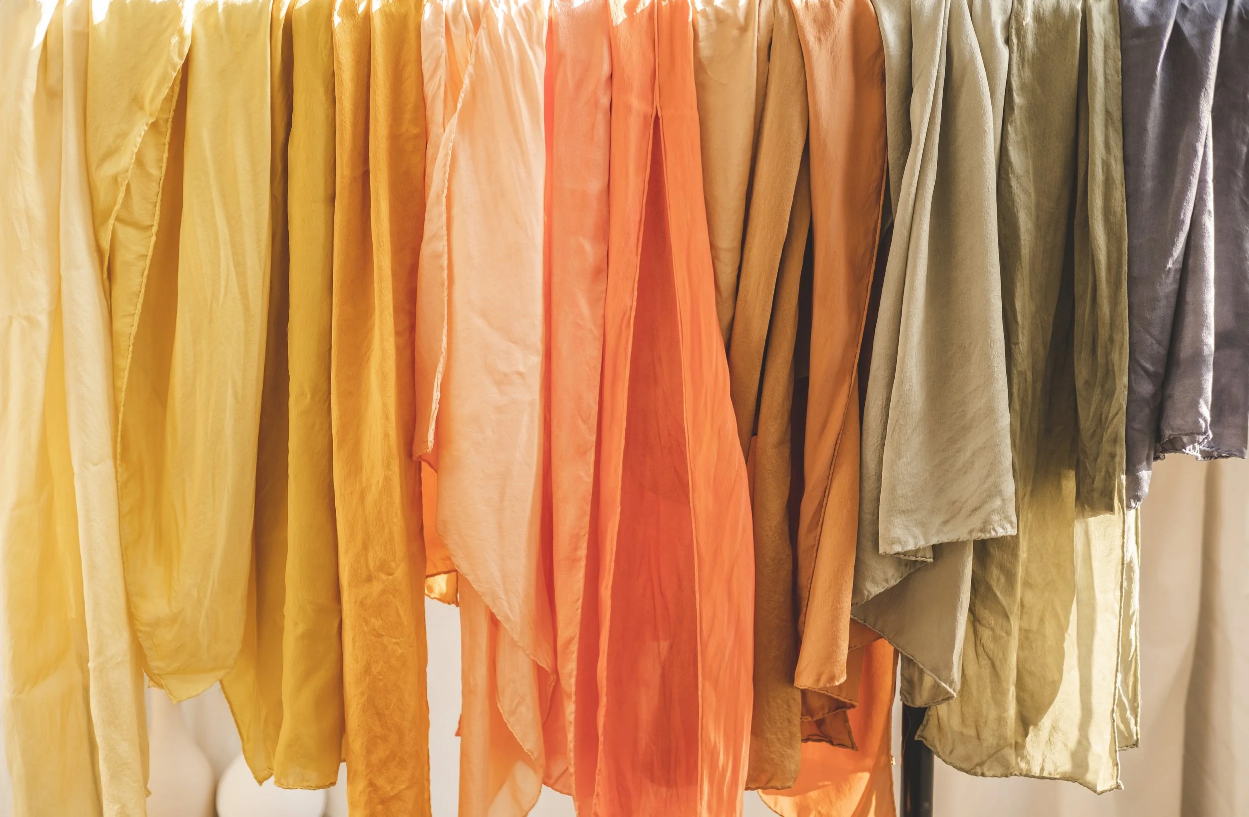 Body as Moon : Ritual Silk Dyeing