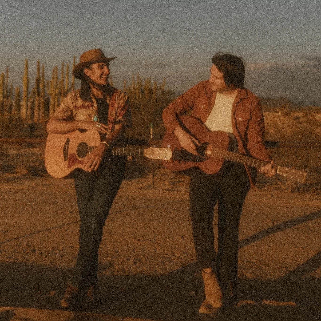 Rocking a show with @lennonvmusic on Sunday at @lastexitlive, it will be fun one! Also playing a few solo shows. ☮️ (Oct 22 - 26)

Wed - Castle Hot Springs
Thurs - Corporate Event
Fri - @thevigaz McDowell 6-9
Sun - @lastexitlive w/Lennon VanderDoes B