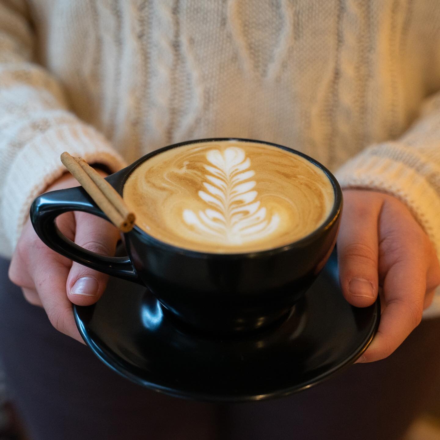 ❄️WINTER DRINKS 2023❄️ 

It&rsquo;s hard to believe 2022 is over! But we&rsquo;re ready to start the new year right with some delicious drinks!

🧁 BROWN SUGAR CINNAMON -
A back-to-the basics original, this latte is made with a brown sugar and cinnam