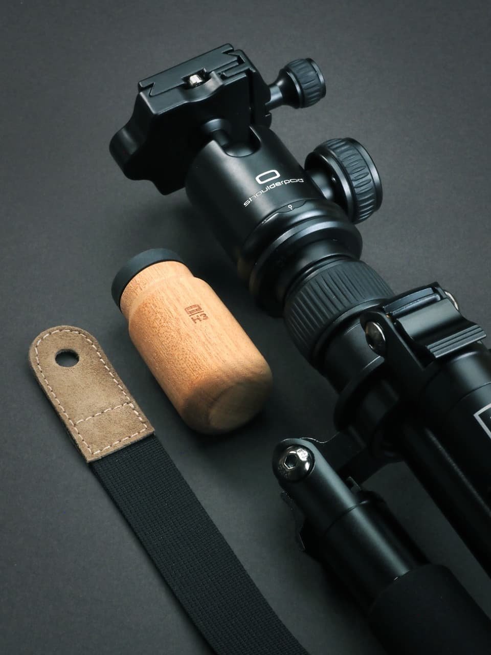 Shoulderpod T1 - multifunctional tripod with wooden handle for iPhone smartphone video