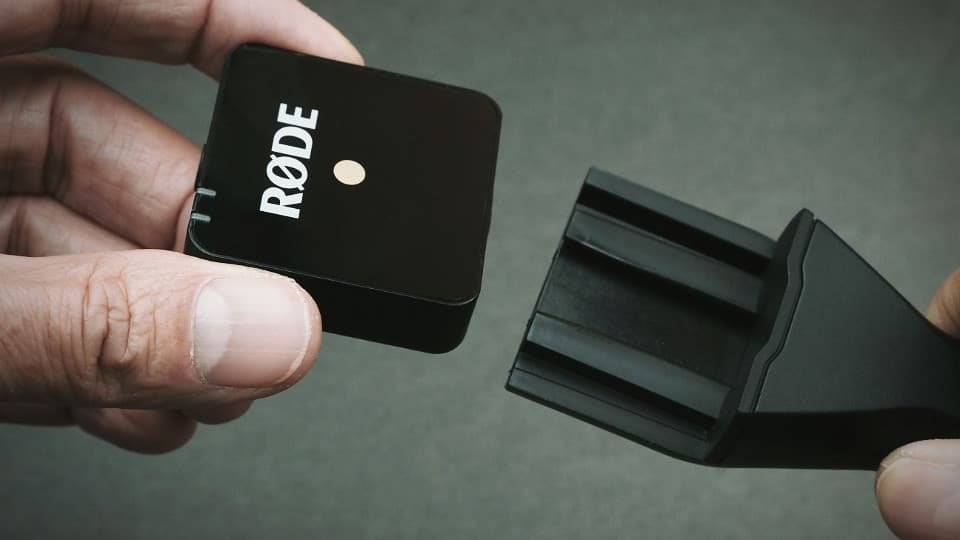 How to mount the Rode Interview GO to the Wireless GO transmitters for iPhone video