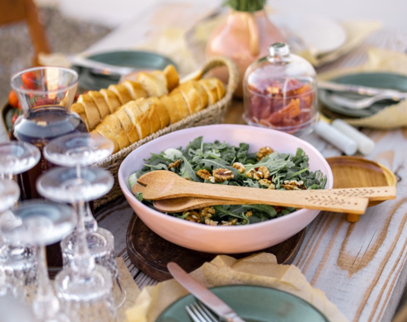 intentional dining at holistic women's retreat