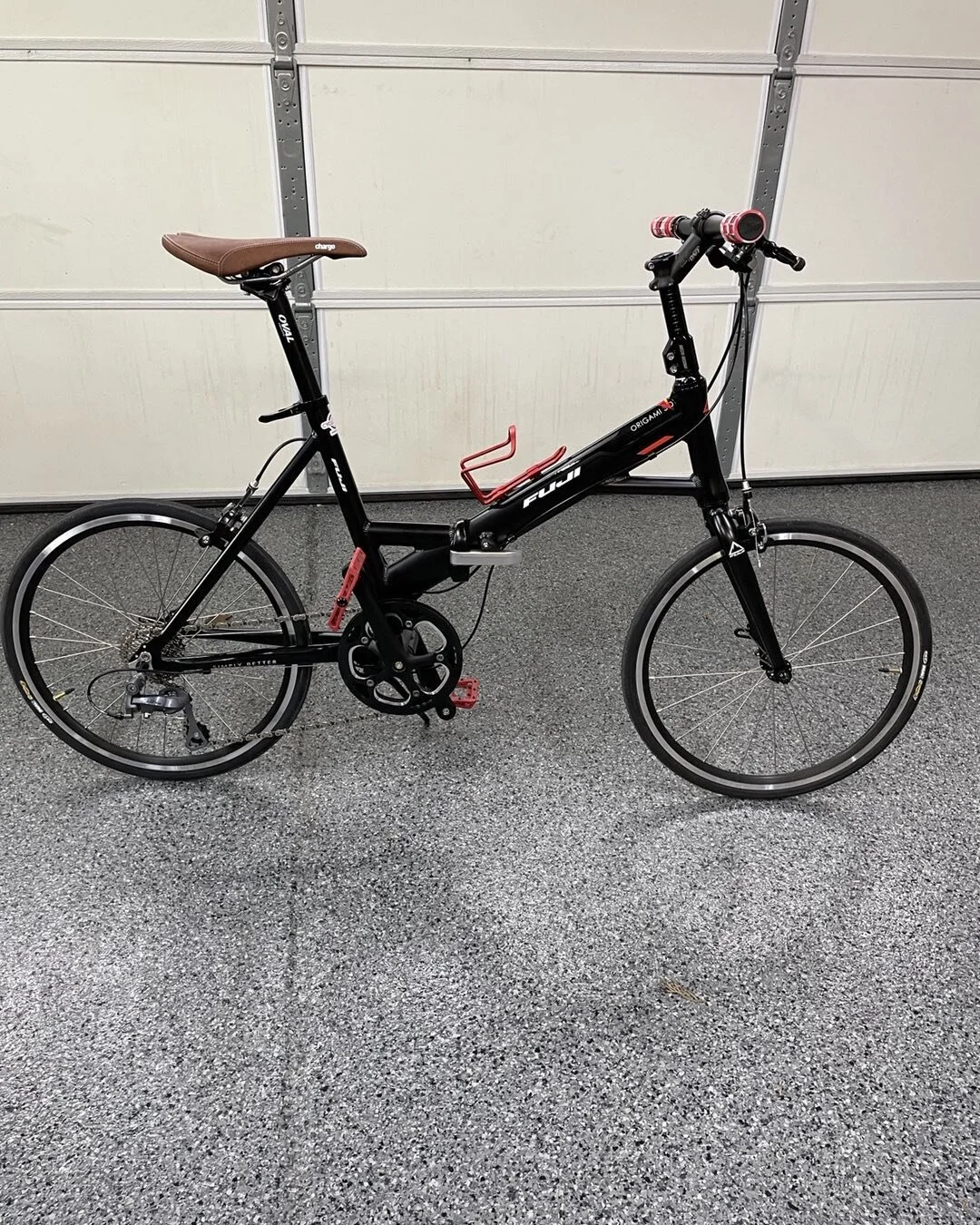 Folding travel bike by Cycle Logix