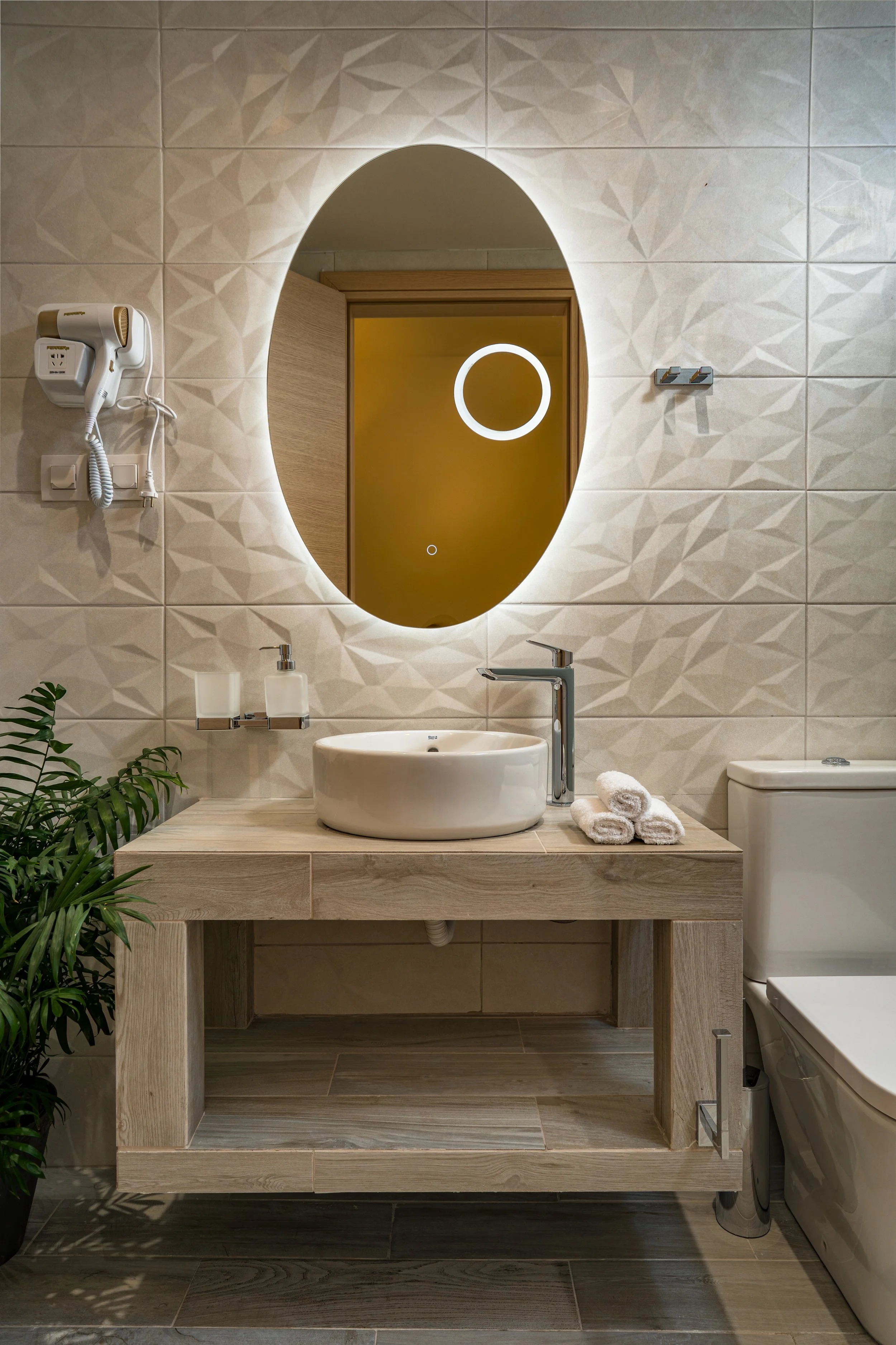 portrait pro 1-96.jpg