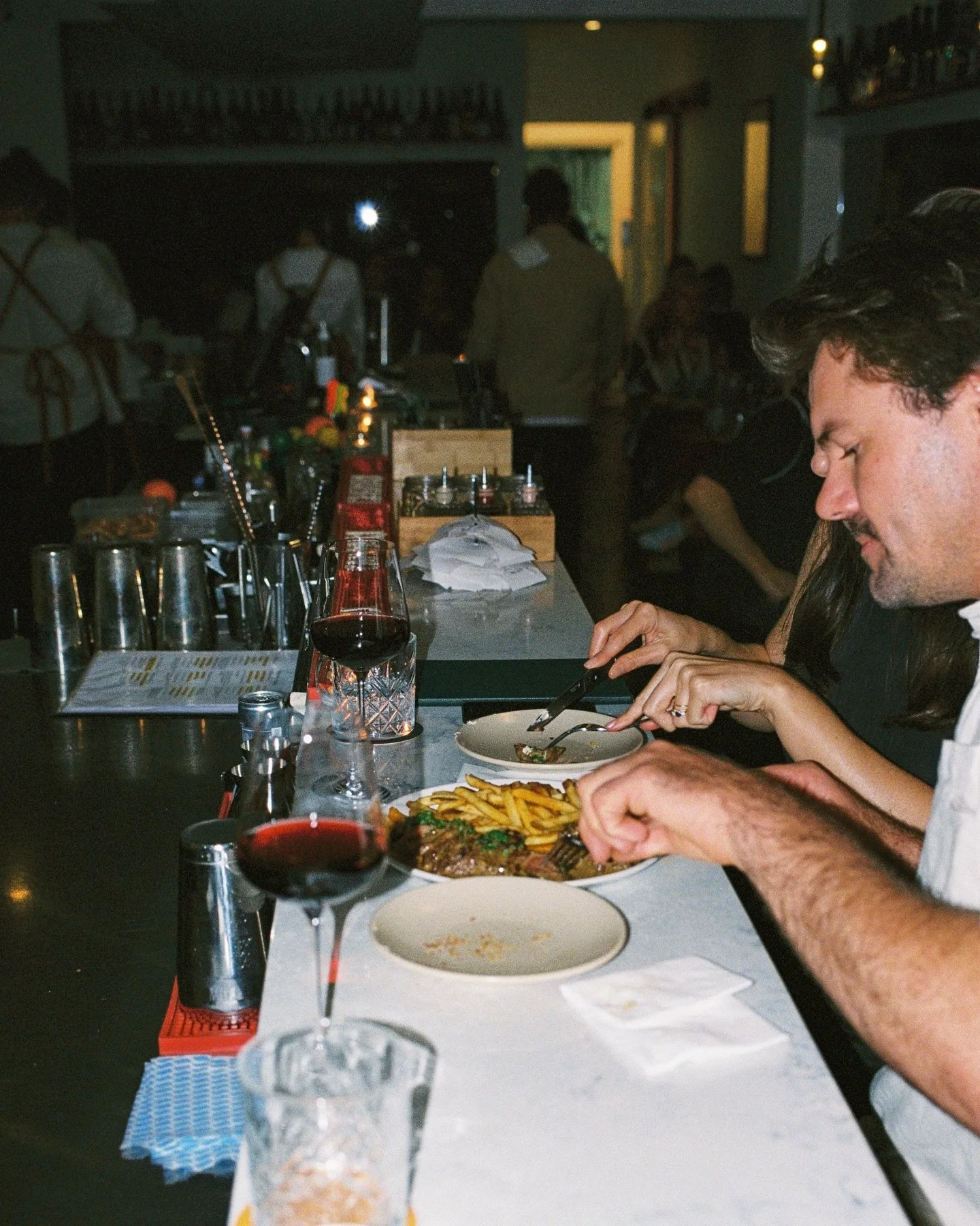 We love a seat at the bar🍷 Doors open at 4pm.