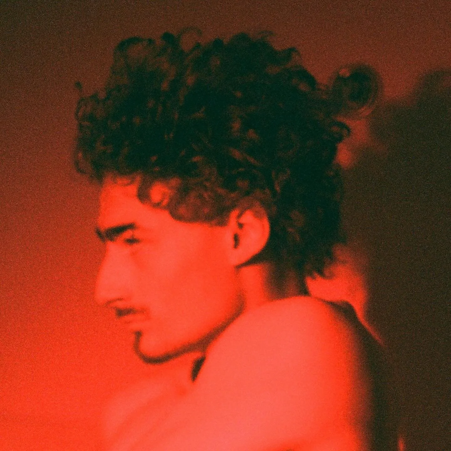 🥫⏰🛢️🥩🪫🧯☎️🕹️⛽️🦼🚨🥊🫘
(photo: @carolinagalv_)