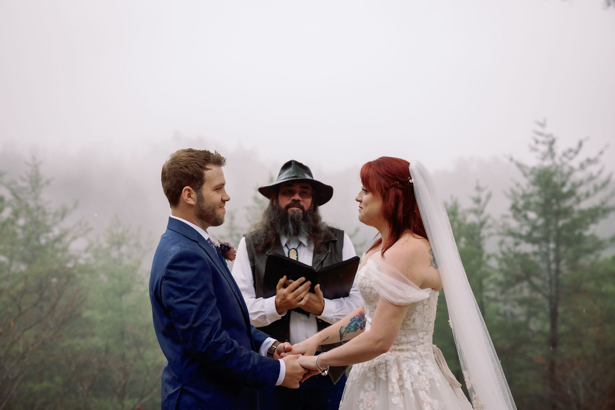 Gatlinburg-wedding-photographers-rainy-wedding-photos-officiant