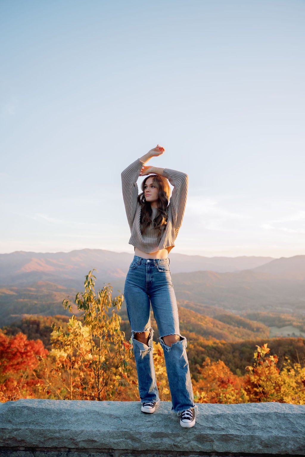 Fall-Senior-Pictures-In-the-Smoky-Mountains-posing-ideas