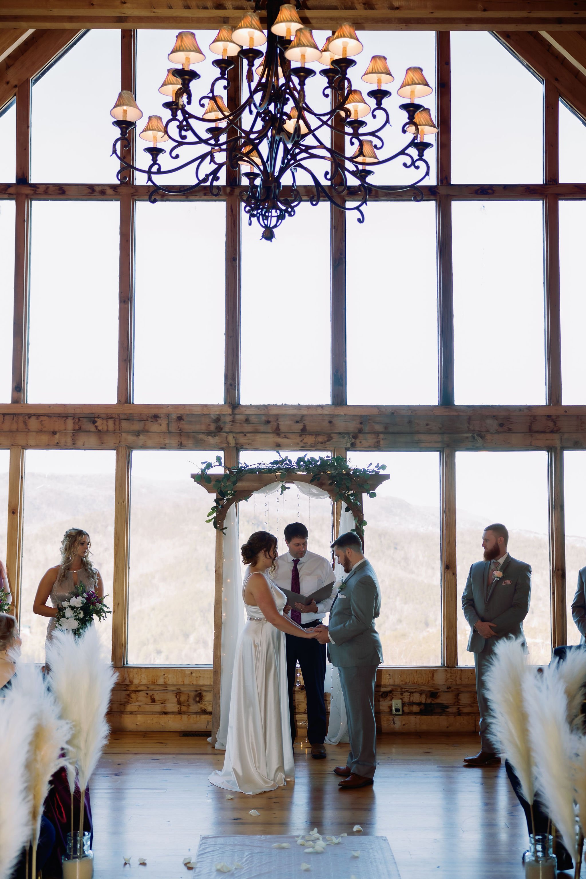 gatlinburg-photographer-eloping-in-gatlinburg-tn-indoor-wedding-ceremony